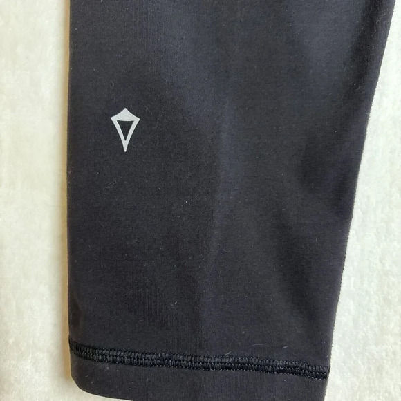 Ivivva by Lululemon Leggings Capris Solid Black Cropped Pants Athleisure - Picture 9 of 12